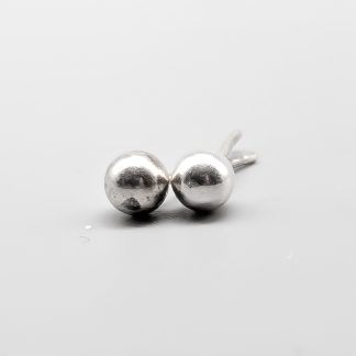 Örhängen i Silver Bollar S925 0.53g 4mm