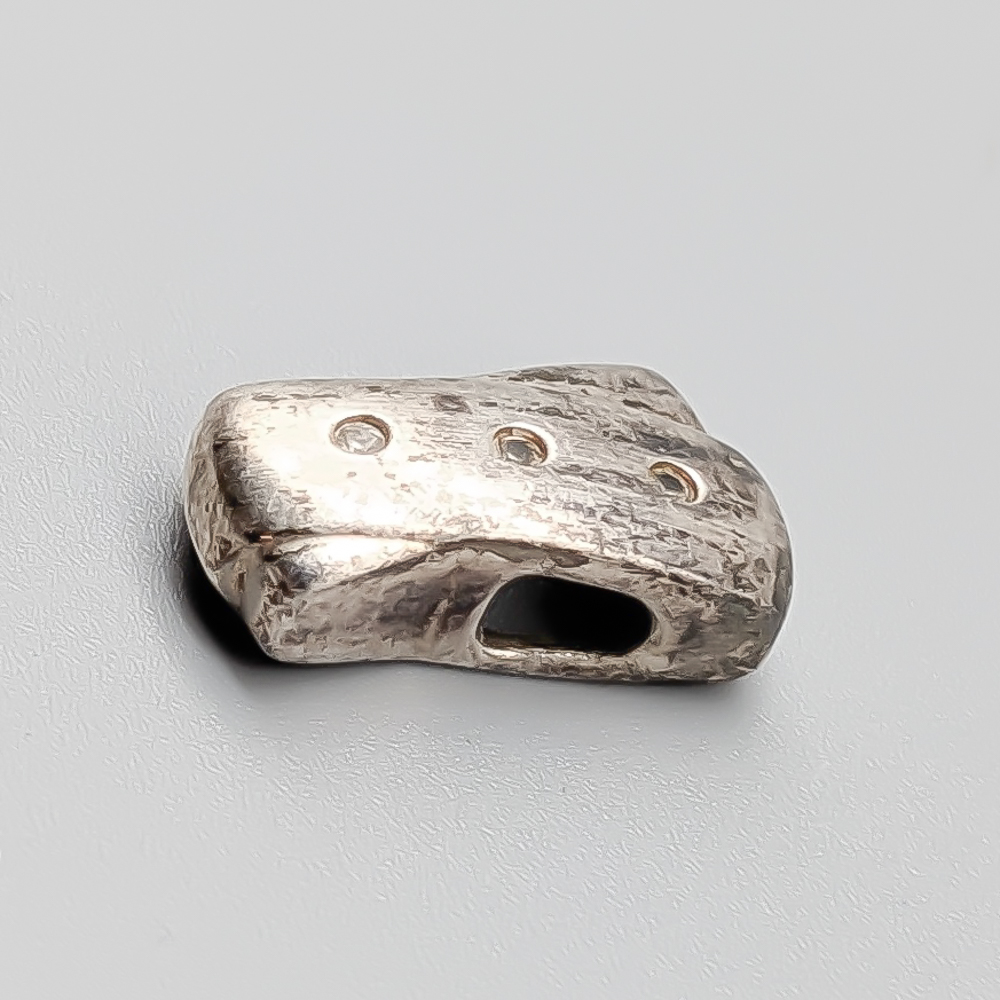 Fossil Hänge i Silver med Vita Stenar S925 3.84g 19mm - Bild 2