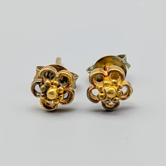 Örhängen i Silver Blommor S925 0.77g 6mm
