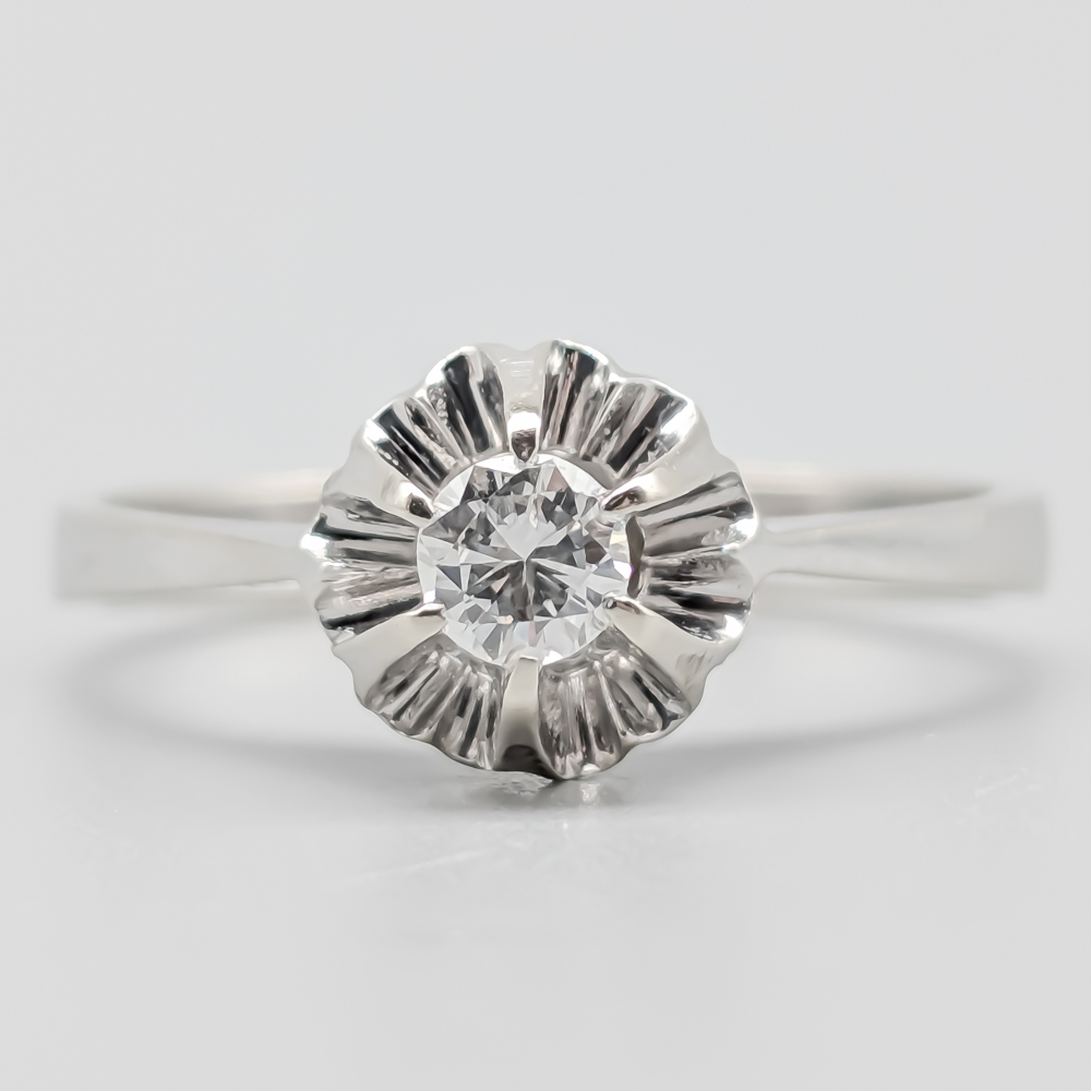 Diamantring i Vitguld-1