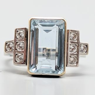 Cocktailring i Guld med Diamanter och Akvamarin 18K 11.23g 18.5mm