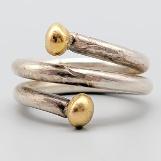 Ring i Silver med Gulddetaljer S925 11.04g 16.25mm