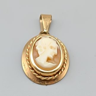 Hänge i Guld med Kamé 18K 0.95g 15mm