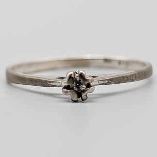 Ring i Silver med Vit Sten S830 0.87g 16.5mm