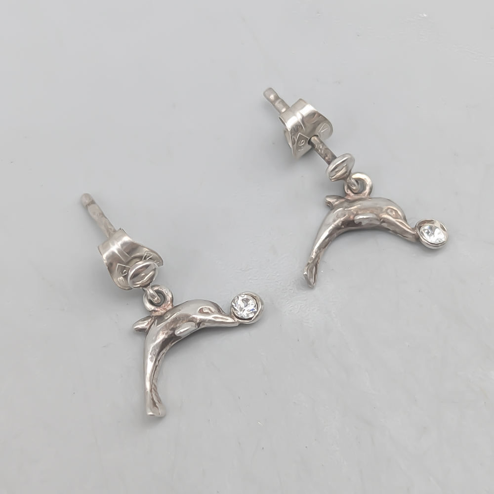 Örhängen i Silver med Delfiner och Vita Stenar S925 0.94g 12mm - Bild 2
