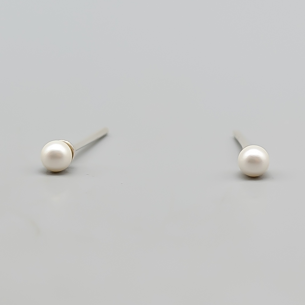 Örhängen i Silver med Fauxpärlor S830 0.22g 3mm