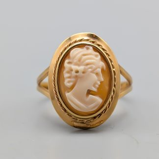 Ring i Guld med Kamé 18K 2.37g 17.75mm