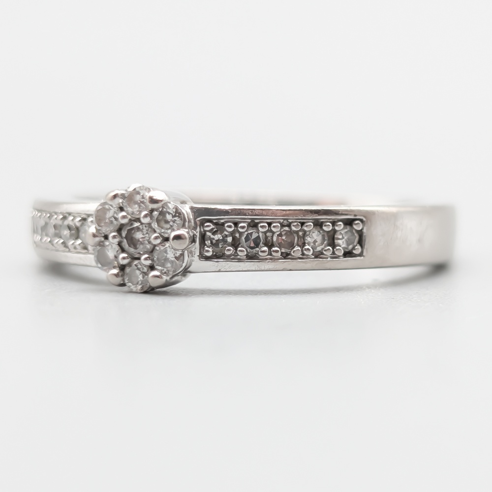 Diamantring i Vitguld-1