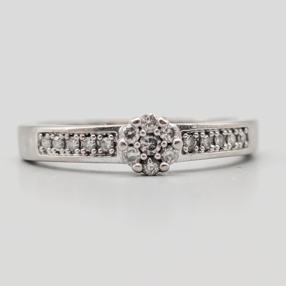 Diamantring i Vitguld-2