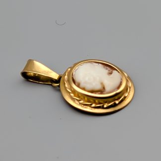 Hänge i Guld med Kamé 18K 0.97g 15mm