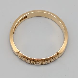 Alliansring i Guld med Diamanter-0