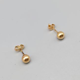 Studs i Guld-0