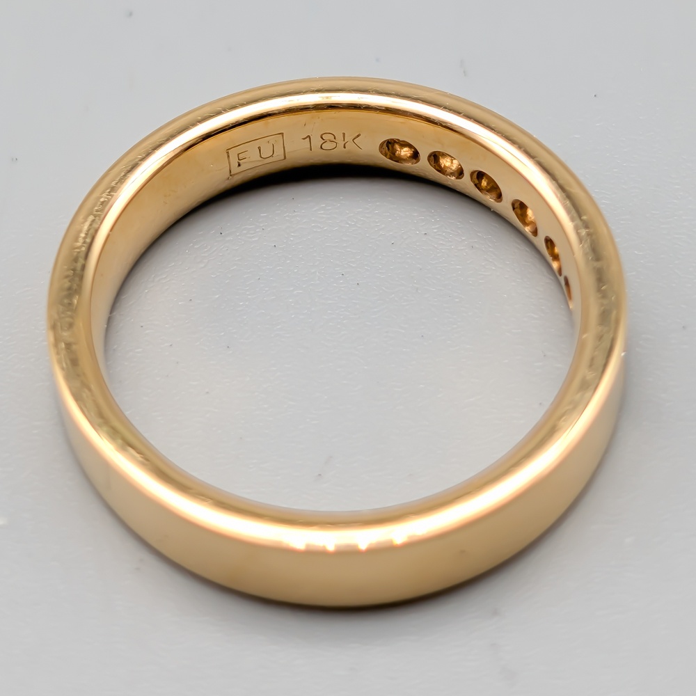 Flemming Uziel Alliansring i Guld med Diamanter-1