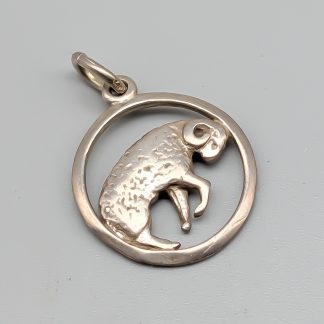 Hänge i Silver Stjärntecken Oxen S925 1.39g 17mm