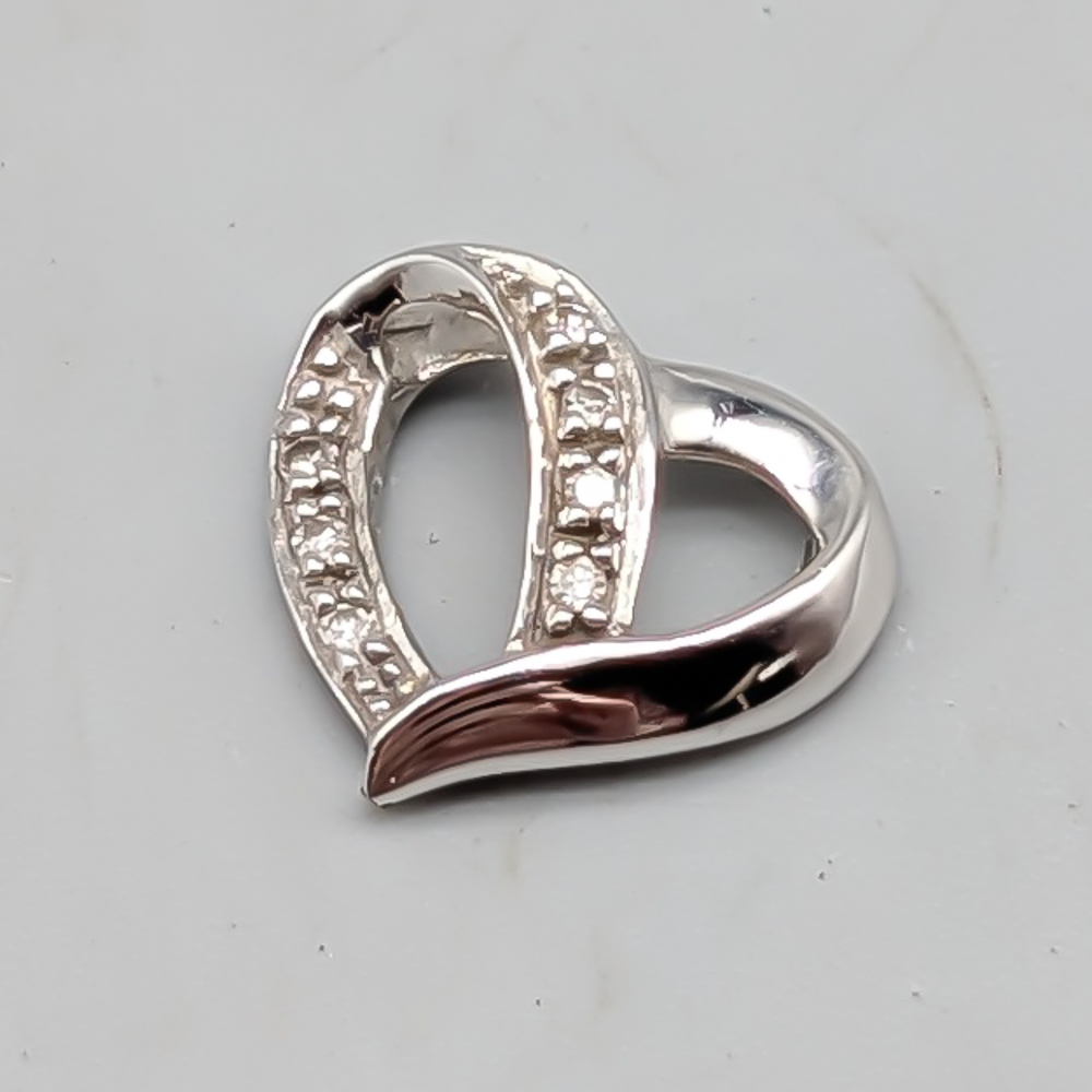 Diamanthänge i Vitguld Hjärta 18K 0.76g 10mm