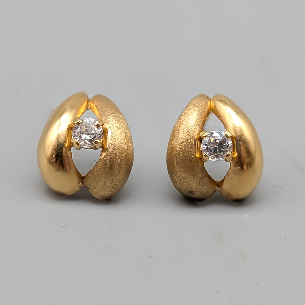 Örhängen i Guld med Vita Stenar 18K 0.75g 9mm