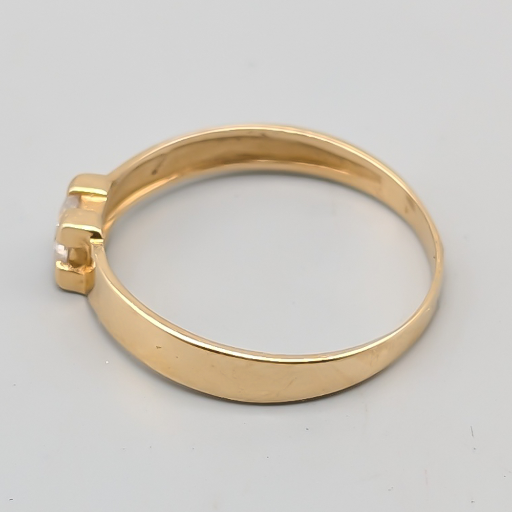 Ring i Guld med Stenar 18K 1.9g 18.75mm - Bild 2
