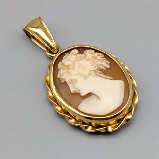 Hänge i Guld med Kamé 18K 4.26g 23mm