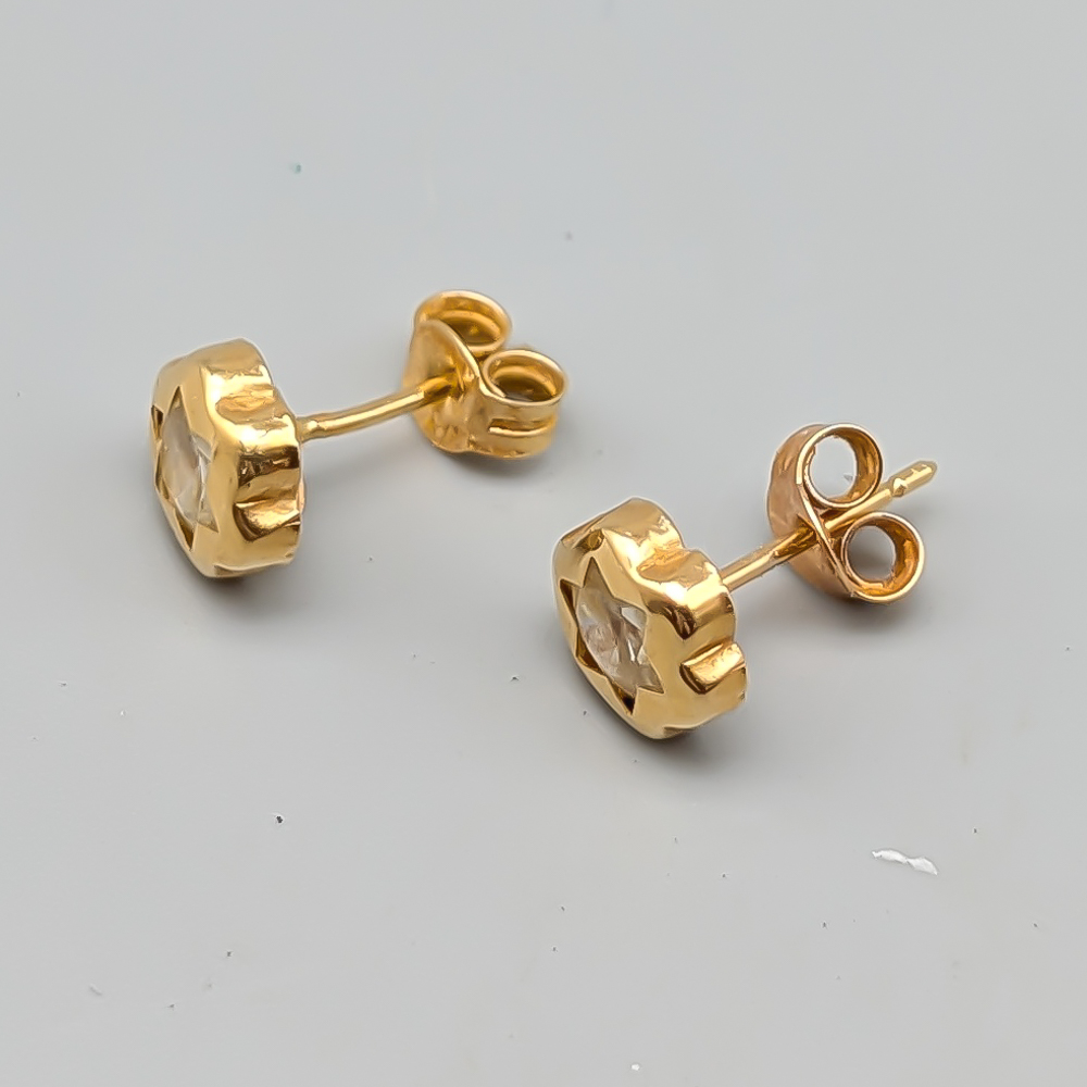 Örhängen i Guld med Vita Stenar 18K 0.99g 8mm - Bild 2