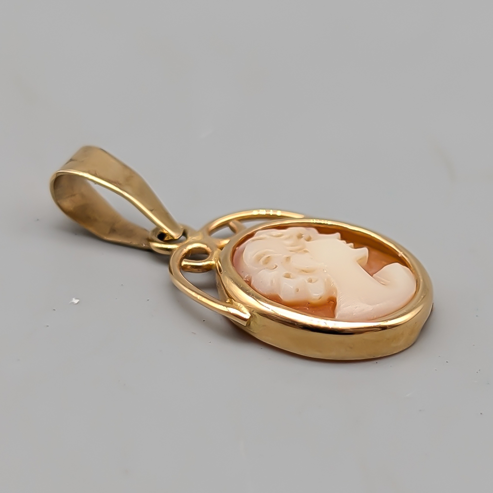 Hänge i Guld med Kamé 18K 0.78g 13mm - Bild 2