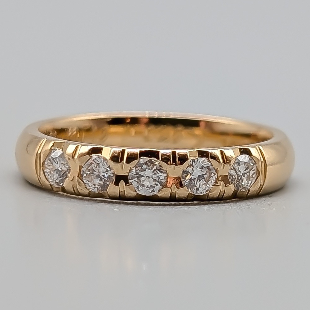 Alliansring i Guld med Diamanter-2