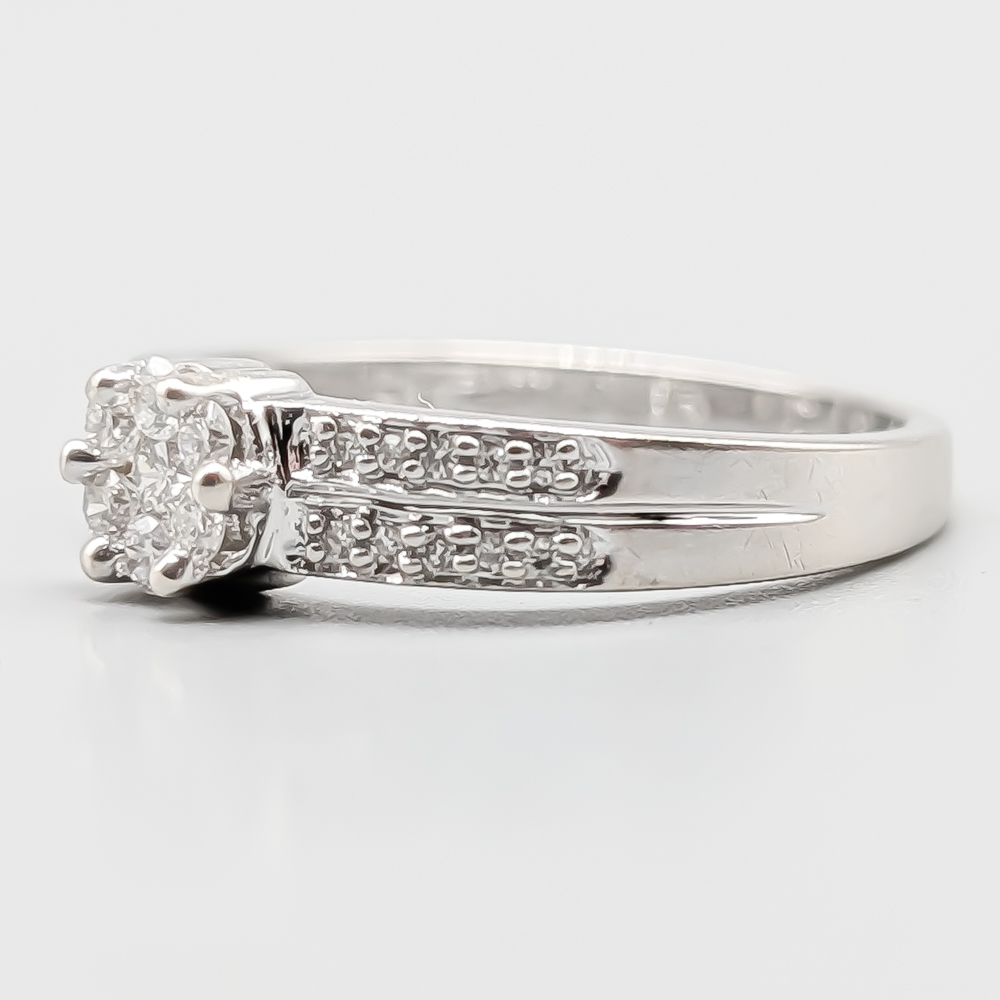 Diamantring i Vitguld-2