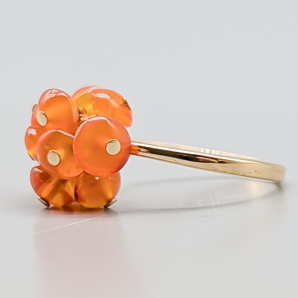 Ring i Guld med Orange Stenar-1