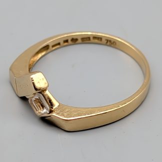 Ring i Guld med Vit Sten-0