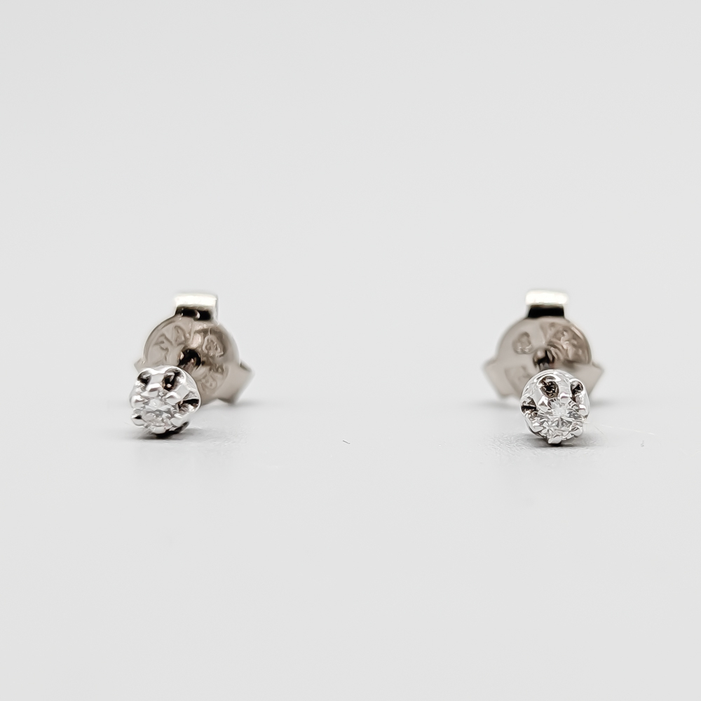 Studs i Vitguld med Diamanter-0