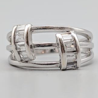 Ring i Vitguld med Vita Stenar-0