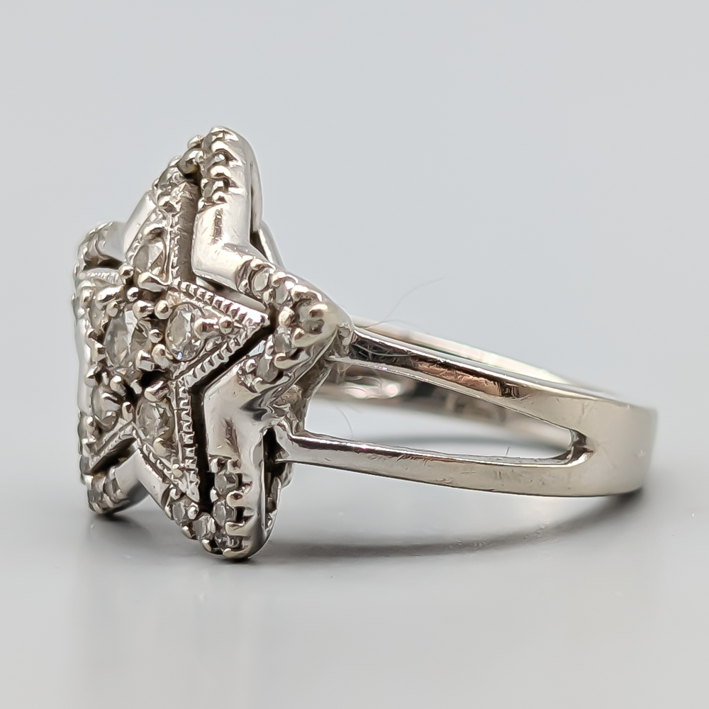 Diamantring i Vitguld Stjärna 14K 6.79g 17.25mm - Bild 2