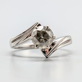 Diamantring i Vitguld med Champagnediamant 14K 3.89g 17.5mm