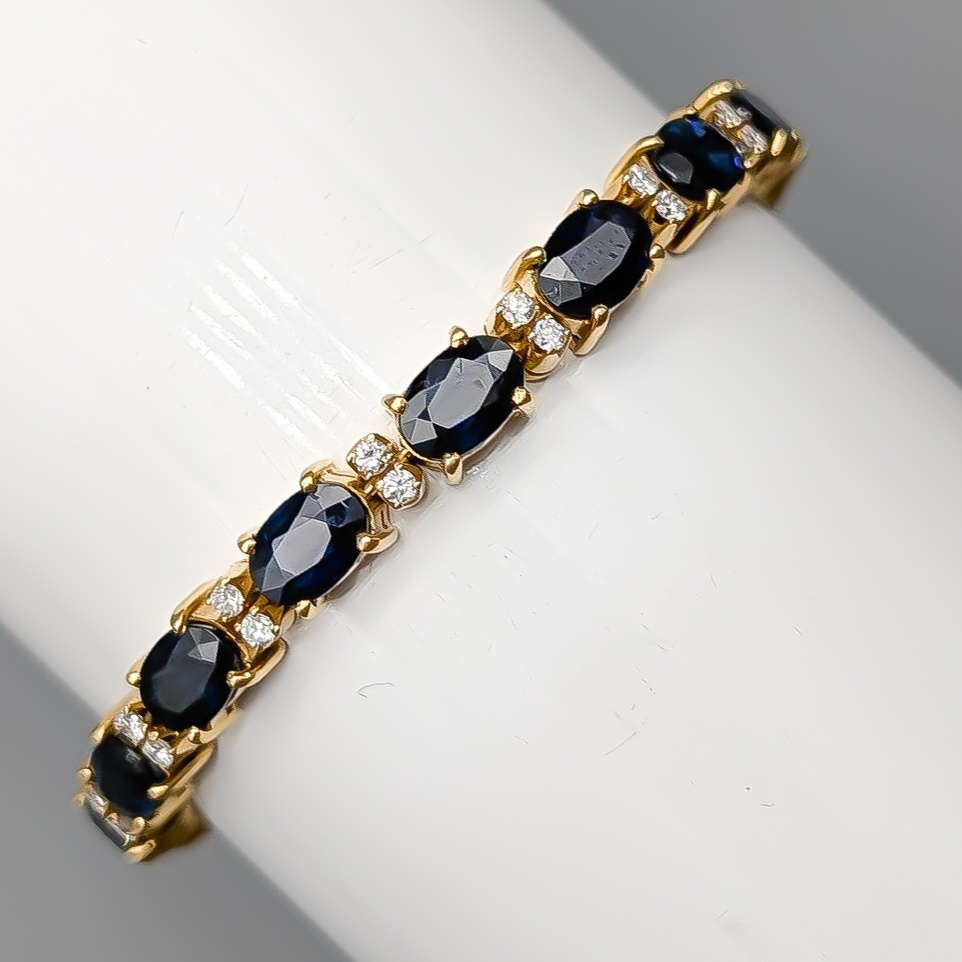 Armband i guld med blå safirer och diamanter-3
