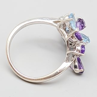 Diamantring i Vitguld med Blå och Lila Stenar-0