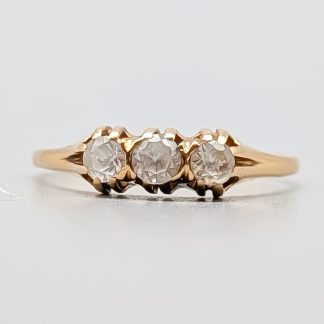 Ring i Guld med Vita Stenar 18K 1.96g 17.75mm