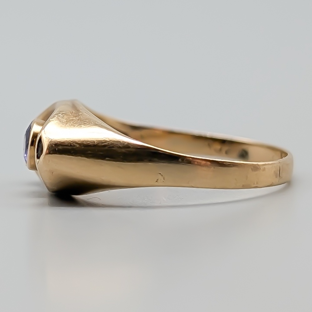 Ring i Guld med Lila Sten 14K 1.87g 18.5mm - Bild 2