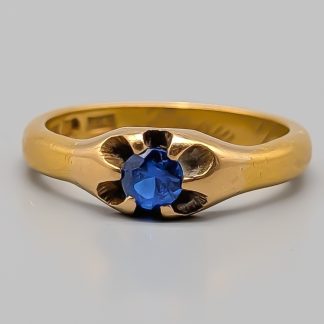 Ring i Guld med Blå Sten 23K 4.94g 16.75mm