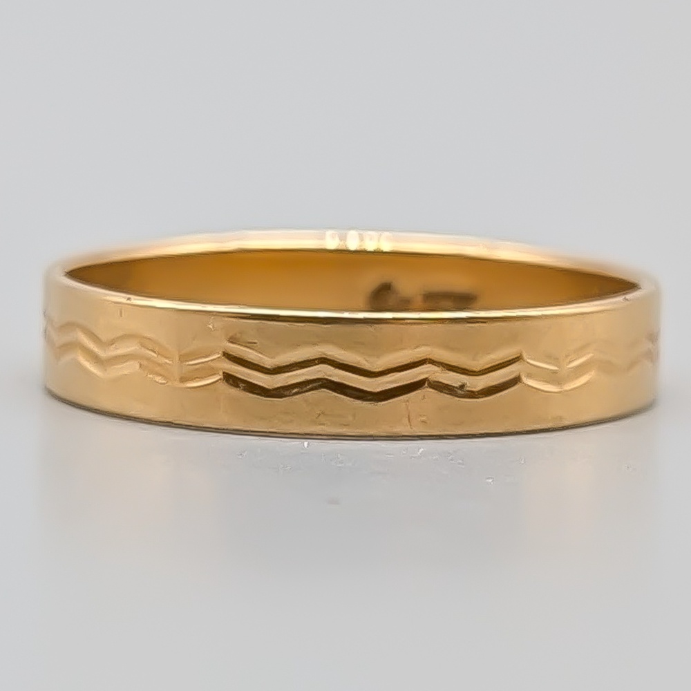 Mönstrad ring i Guld 18K 2.98g 19.75mm