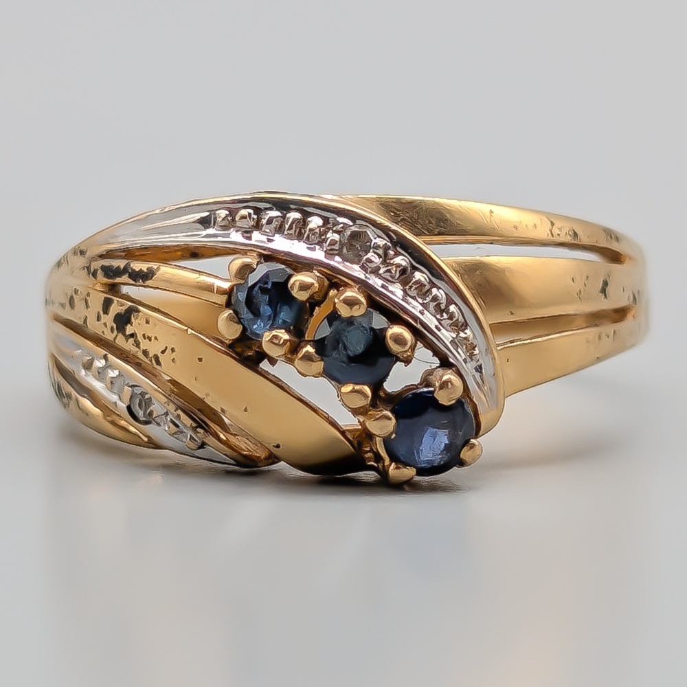 Diamantring i Guld med Safirer 18K 2.94g 16.5mm