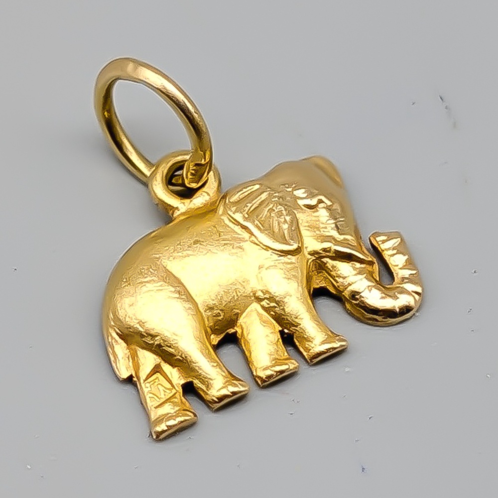 Hänge i Guld Elefant 18K 0.76g 9mm