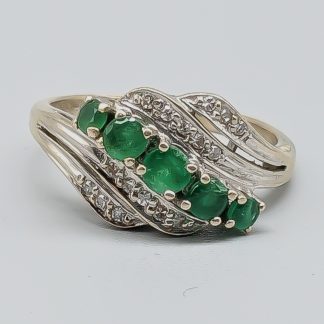 Smaragdring med diamanter 18K 5.22g 18.75mm