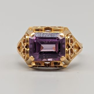 Guldring med syntetisk sten 18K 3.97g 19.5mm