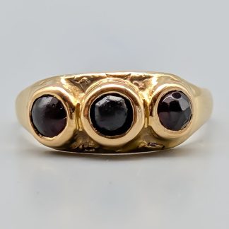 Ring i Guld med Granater-1