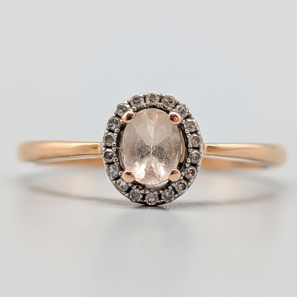 Diamantring i Guld med Morganit 18K 2.18g 17.5mm