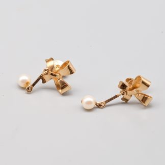 Örhängen i Guld med Odlade Pärlor 18K 2.13g 22mm