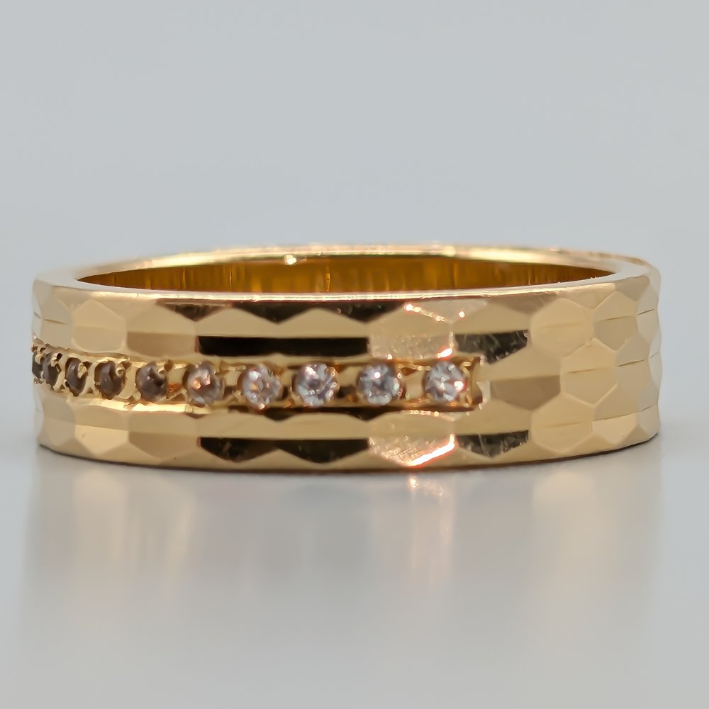 Ring i Guld med Vita Stenar-2