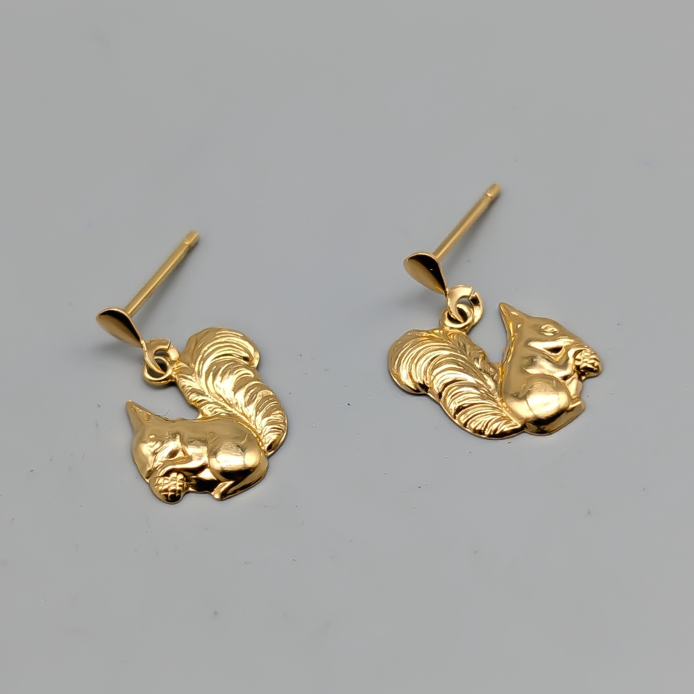 Örhängen i Guld Ekorre 18K 0.68g 12mm