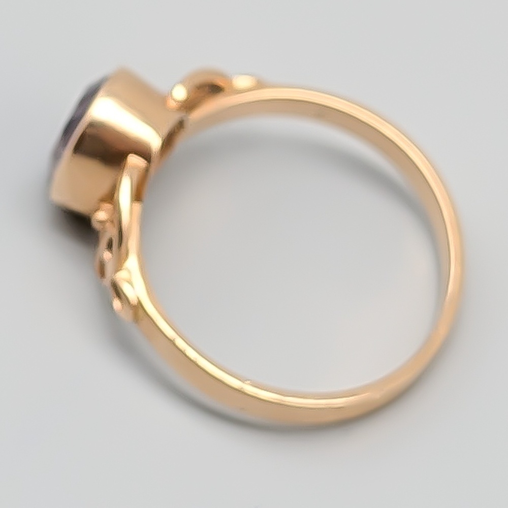 Ring i Guld med Lila Sten 14K 3.2g 17mm - Bild 2