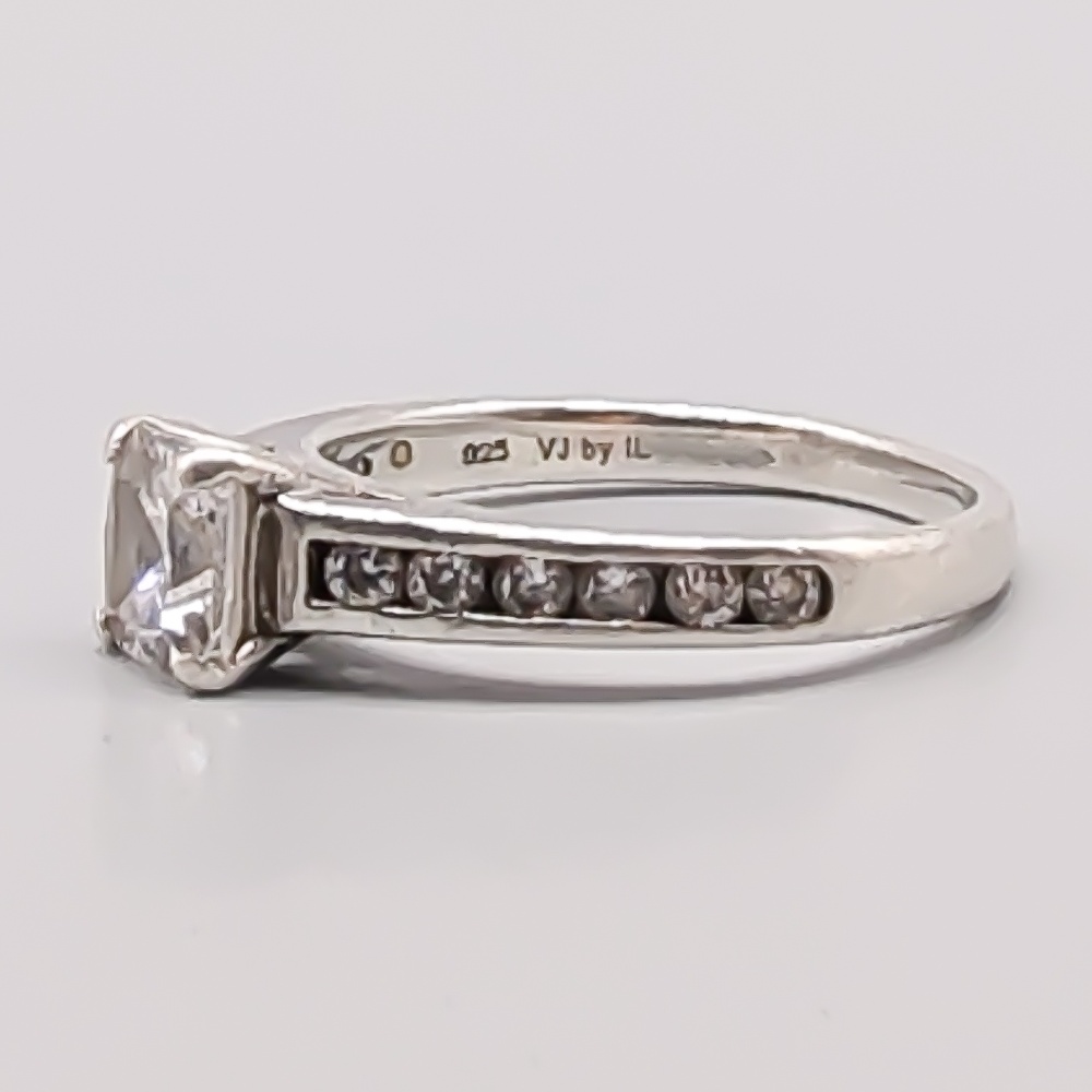 Ring i Silver med Vita Stenar S925 3.44g 17.75mm - Bild 2