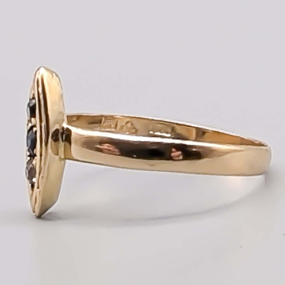 Ring i Guld med Vita och Blå Safirer 18K 1.79g 17mm - Bild 2